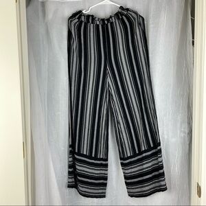 American Eagle smocked leisure slacks